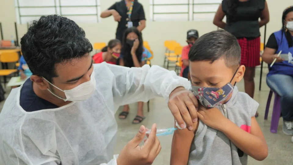 Manaus tem 83 pontos de vacinação contra Covid-19 nesta quinta-feira