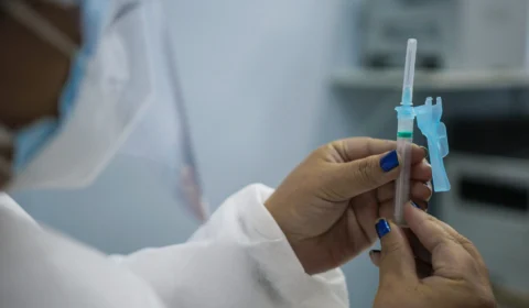 Primeiro lote de vacinas contra varíola dos macacos chega ao Brasil