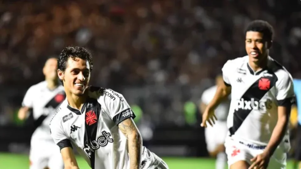 Vasco vence Novorizontino por 3 a 0 em São Januário e se aproxima da Elite do Brasileirão