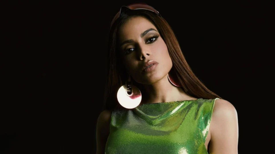 Anitta coloca mansão à venda no Rio de Janeiro com ‘quarto do sexo’ por R$ 10 mi