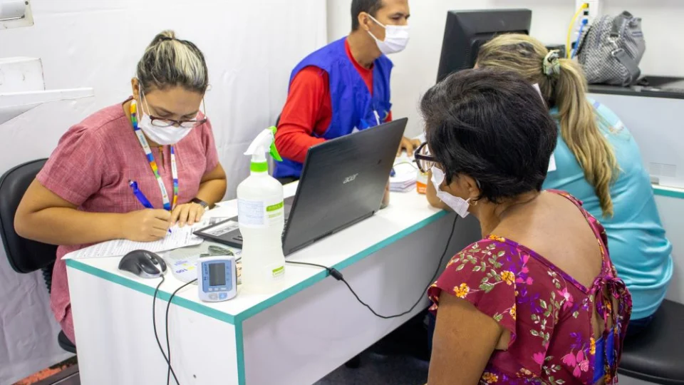 UBS Móvel no Centro de Manaus atende mais de 1,3 mil pessoas em 7 dias