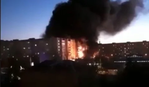 Avião militar cai em cima de prédio residencial no sul da Rússia