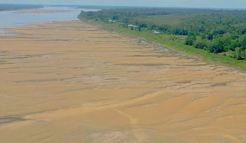Políticas públicas sobre seca dos rios são fiscalizadas em Tefé, no Amazonas