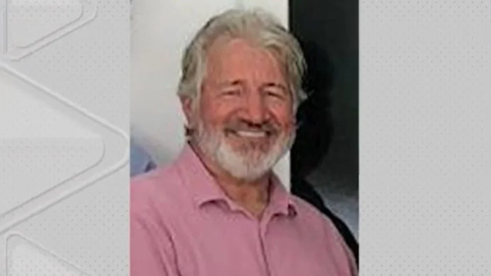 Oficial de justiça desaparece após lancha naufragar no Rio Negro, no Amazonas