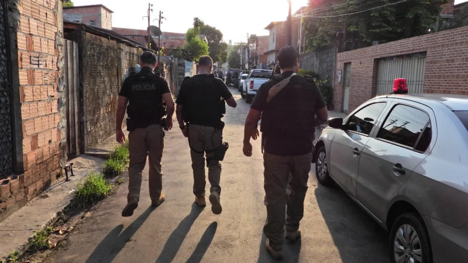 Operação ‘Cidade Mais Segura’ resulta na prisão de 5 pessoas em Manaus