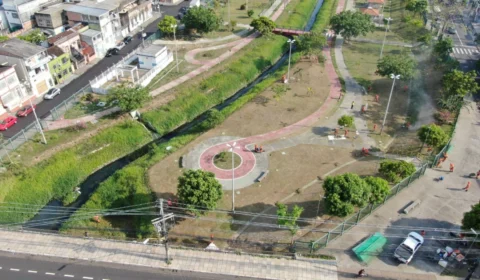 Praça Desembargador Paulo Jacob recebe mutirão de limpeza no Centro de Manaus