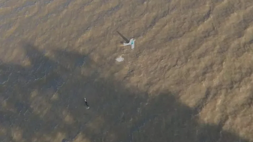 Aeronave com três pessoas cai no Rio Amazonas