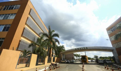 Anvisa aprova uso emergencial de vacinas bivalentes da Pfizer contra Covid-19