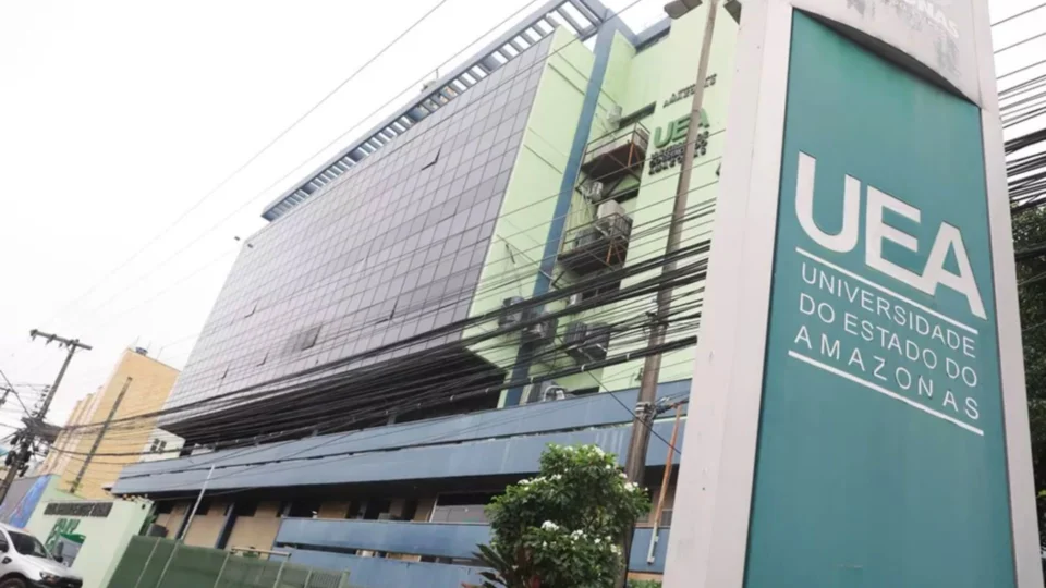 UEA oferta 160 vagas para especialização em Direito Público modo EAD, no AM