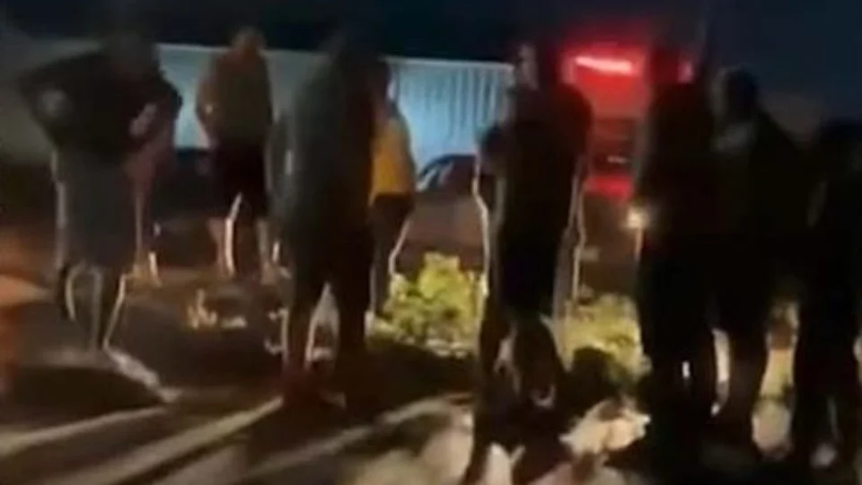 Manifestantes impedem passagem de pai que levava filho para cirurgia no MT
