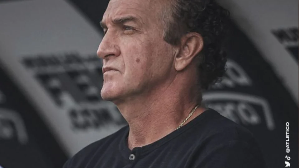 Cuca não é mais treinador do Atlético/MG