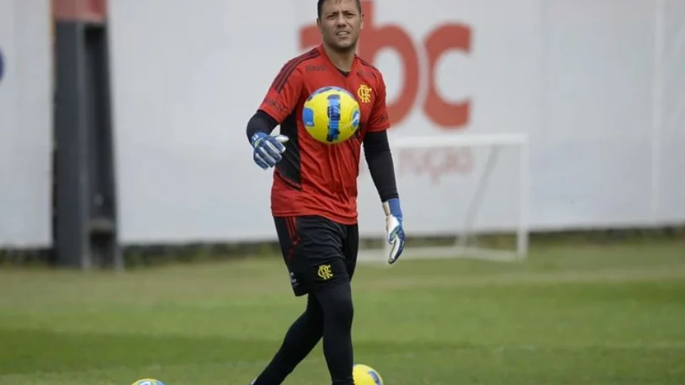 Goleiro Diego Alves deve ser primeiro reforço do Grêmio para 2023