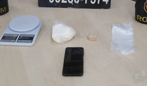 VÍDEO: homem com drogas é preso por policiais da Rocam na Zona Oeste de Manaus