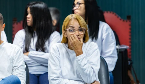 50 anos de prisão: Flordelis vai de cantora gospel a condenada por assassinato