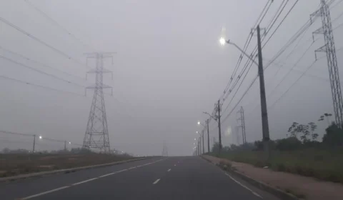 Neblina encobre Manaus na manhã desta sexta-feira