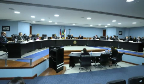 TCE-AM multa ex-presidente da Câmara de Santo Antônio do Içá em R$ 121 mil