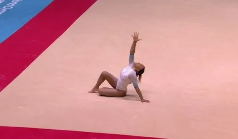 Rebeca Andrade fatura ouro no Mundial de Ginástica Artística na Inglaterra