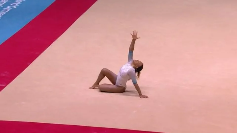 Rebeca Andrade fatura ouro no Mundial de Ginástica Artística na Inglaterra