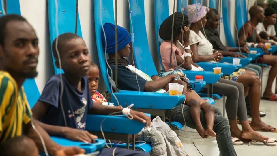 Suspeitas de cólera dobraram em uma semana no Haiti, diz OPAS