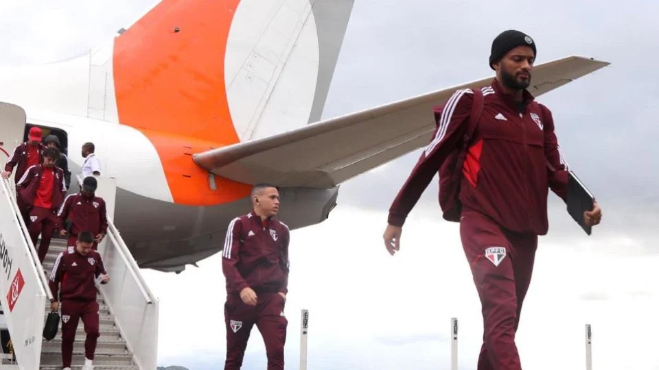São Paulo chega ao Rio com 12 desfalques para enfrentar Fluminense pelo Brasileiro