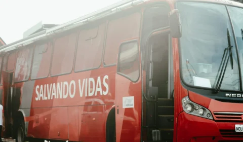 ‘Vampirão’ recebe doação de sangue em shopping de Manaus nesta quinta-feira, 17