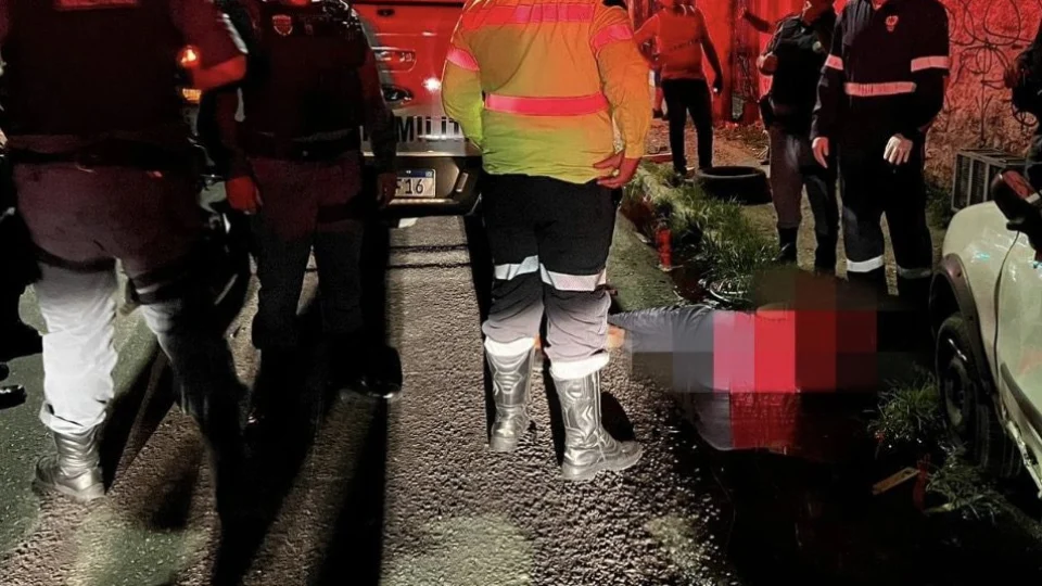 Motoboy morre após ser atingido por carro desgovernado na Zona Leste de Manaus