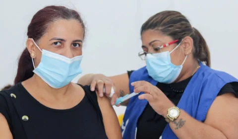 Covid-19: Manaus terá 75 pontos de vacinação nesta terça