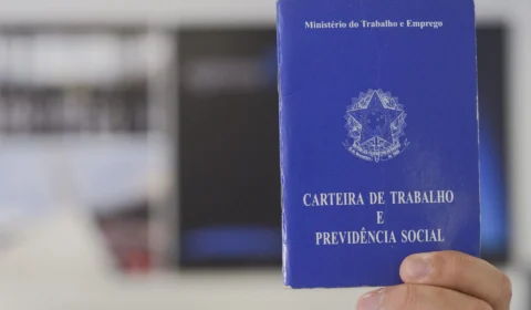 IBGE: desemprego sobe para 8,6% em trimestre encerrado em fevereiro