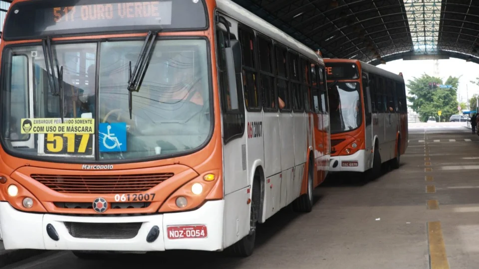 Motoristas de ônibus ameaçam entrar em greve em Manaus; IMMU deve mediar