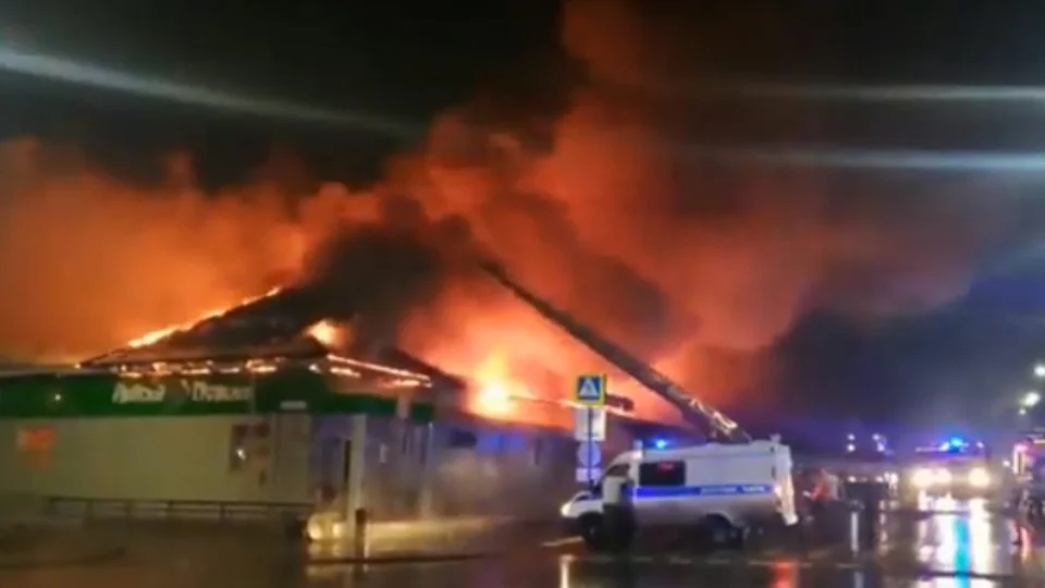 Incêndio em boate na Rússia deixa mortos e feridos neste sábado, 5
