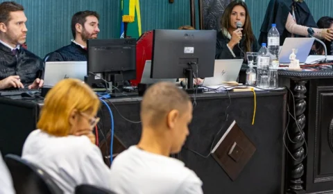 Julgamento Flordelis: ré é acusada por três testemunhas pela morte de pastor