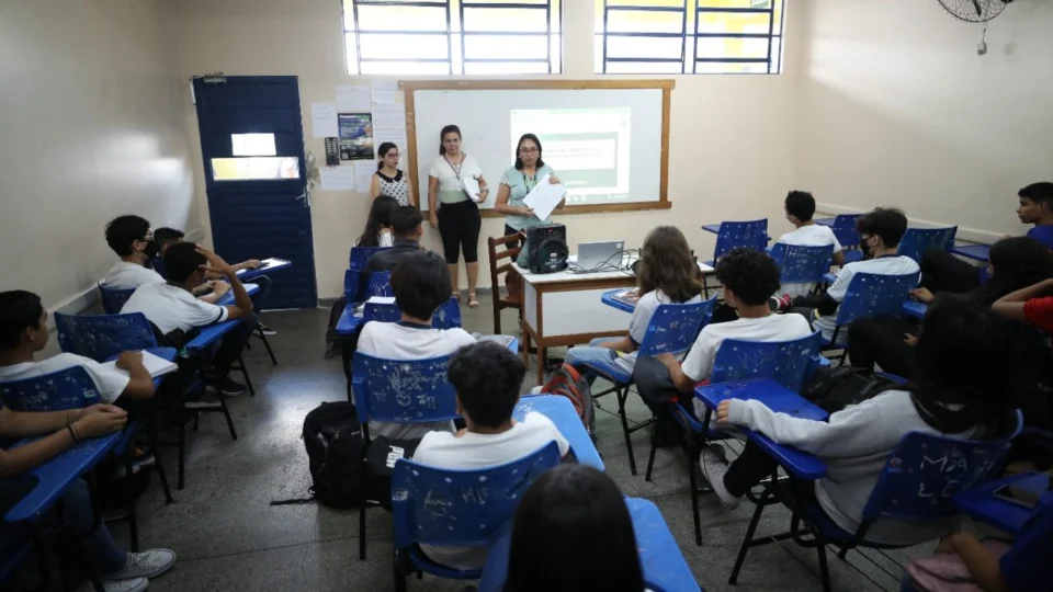 Escolha de profissões é discutida em projeto com alunos de Manaus