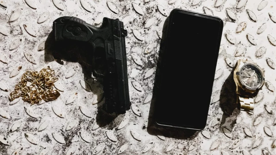 Suspeito de assaltar mototaxista com arma falsa é preso em Manaus