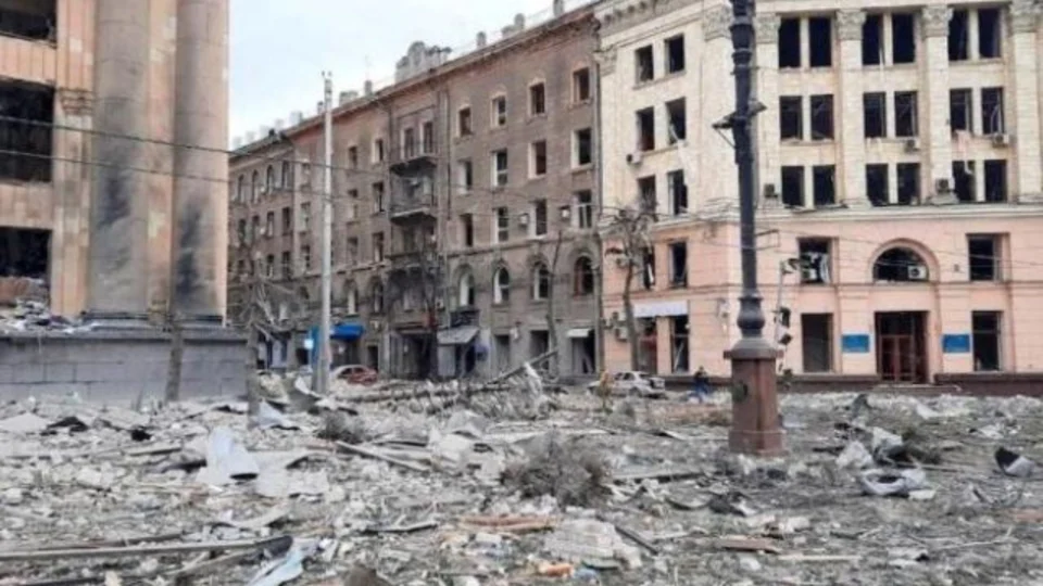 Ucrânia tenta consertar rede elétrica antes da chegada do inverno