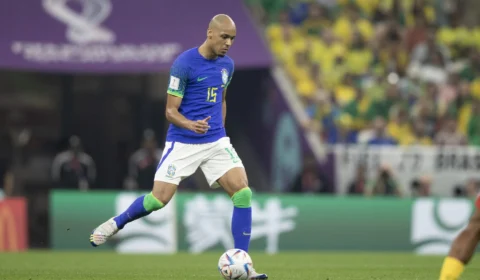 Brasil enfrenta Croácia com uma combinação de uniforme inédita na Copa do Catar