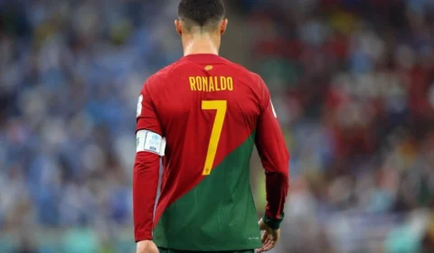 Cristiano Ronaldo fica na reserva contra Suíça pela primeira vez em uma Copa do Mundo