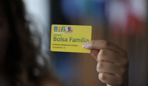 Benefício: Relator do Bolsa Família inclui bônus de R$ 50 para lactantes