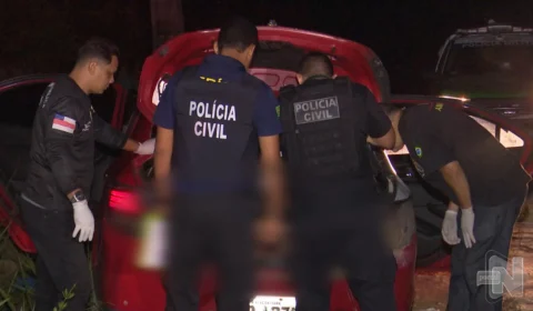 VÍDEO: corpos são encontrados em carro abandonado na Zona Leste de Manaus