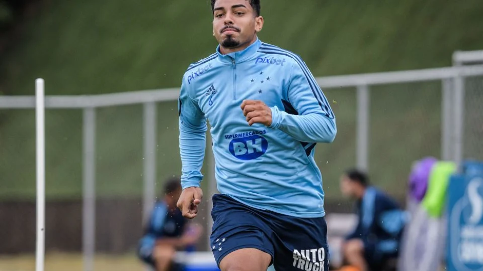 Corinthians anuncia Matheus Bidu como reforço para 2023