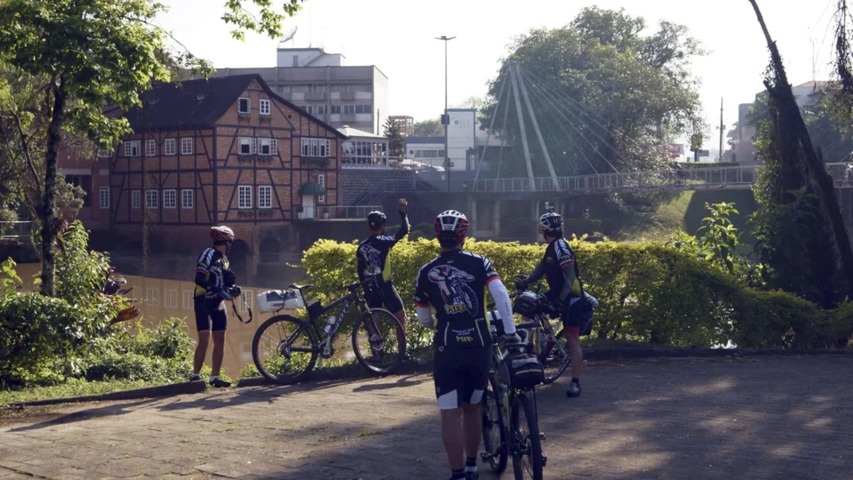 Cicloturismo: confira roteiros imperdíveis para viajar no Brasil