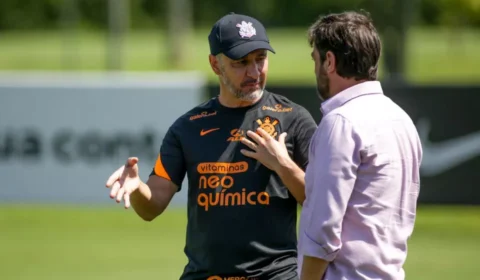 Presidente do Corinthians diz que foi enganado pelo técnico Vítor Pereira