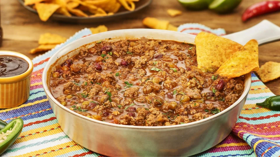 Do Brasil ao Catar – chilli com carne: aprenda a fazer em apenas 50 minutos