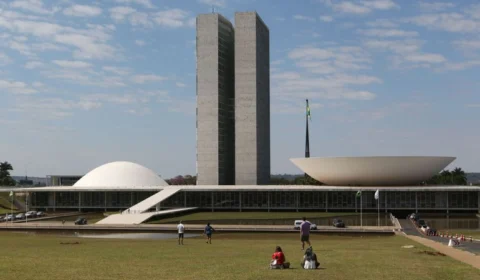 Deputados do AM propõem que grupo da Reforma Tributária se reúna em Manaus