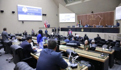 Aleam encerra atividades 2022, e deputados não eleitos discursam na despedida