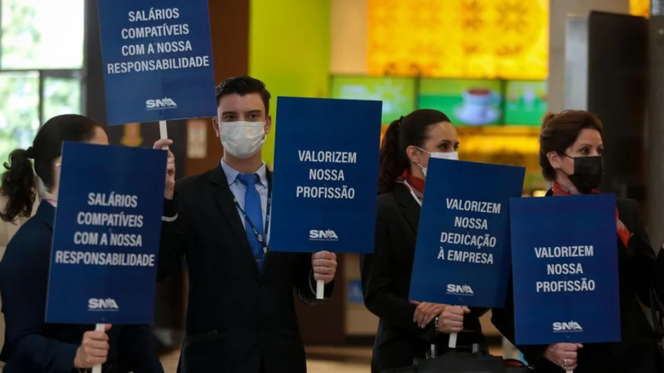 Greve de aeronautas afetam voos em aeroportos do Brasil nesta segunda