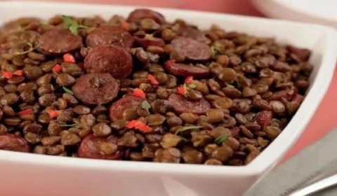 Receita Fácil – Lentilha de Ano Novo: opção pronta para a virada em 30 min