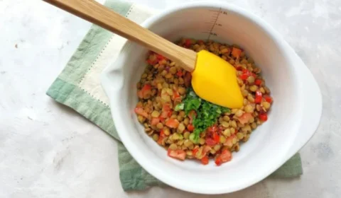 Receita Fácil – Salada de lentilha: opção pronta para a virada em 40 minutos