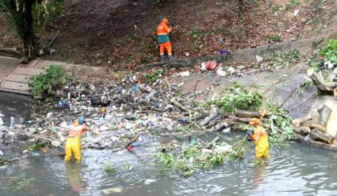 Semulsp realiza serviços de limpeza e prevenção em igarapés de Manaus