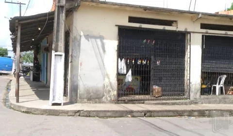 VÍDEO: suspeitos atiram em quatro homens e um morre na Zona Oeste de Manaus