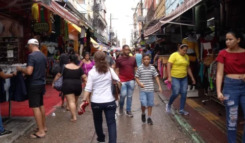 VÍDEO: eliminação da Seleção Brasileira do mundial afeta comércio em Manaus